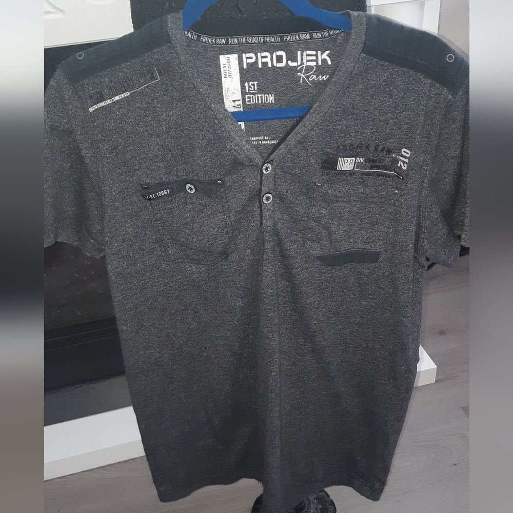 5/$25.00 PROJEK Raw Men's Grungecore Charcoal Short Sleeve Shirt Size Small